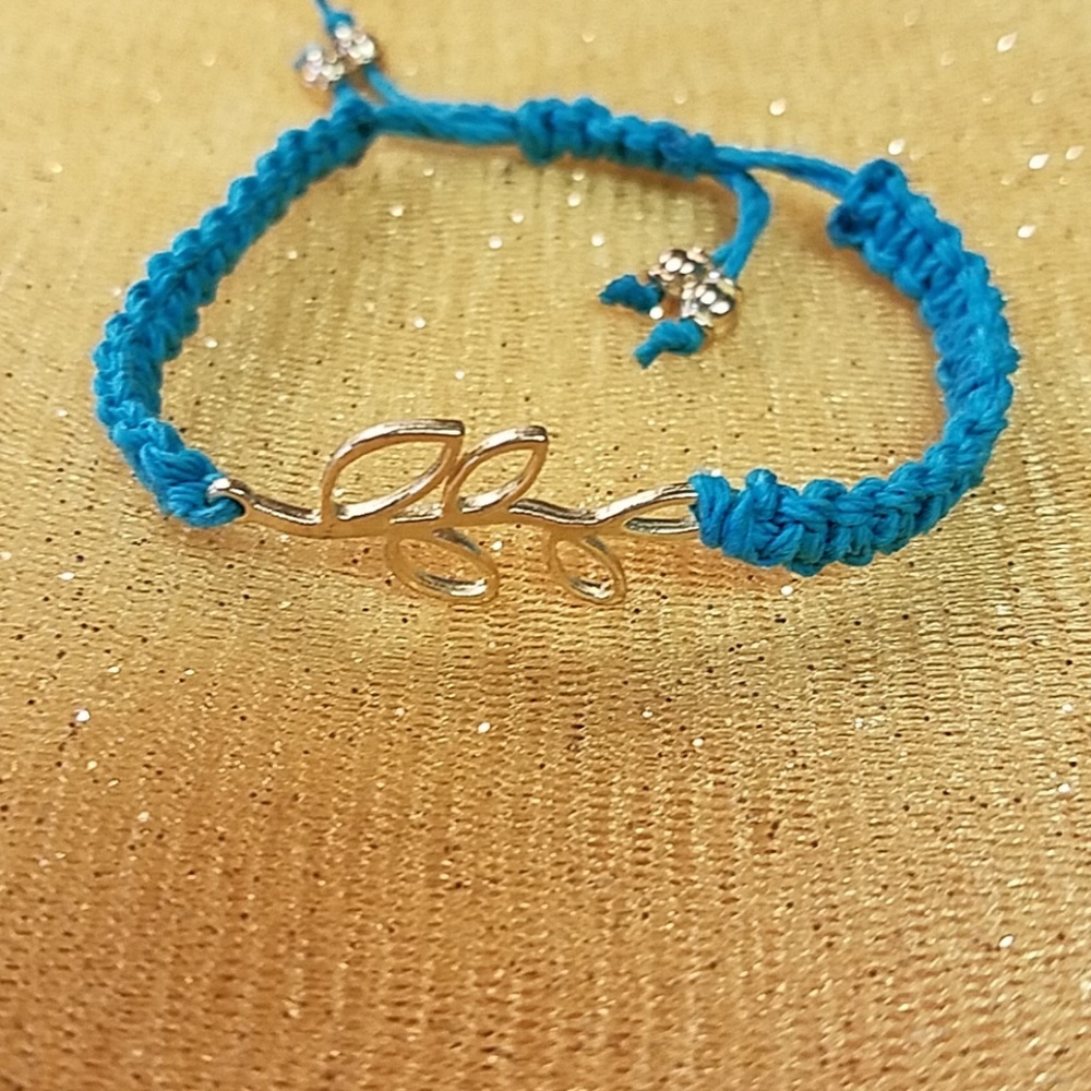 Macrame Bracelets - Picture 4 of 5